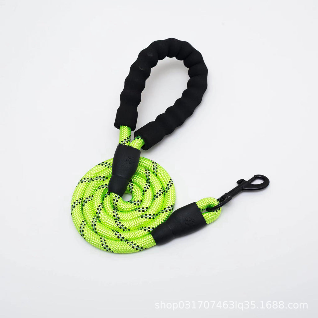 Dog Leash 6 FT with Comfortable Padded Handle, Highly Reflective Threads Leash and Anti-Tangle Clip for Walking Medium Large Dogs, 1/2 inch, Black